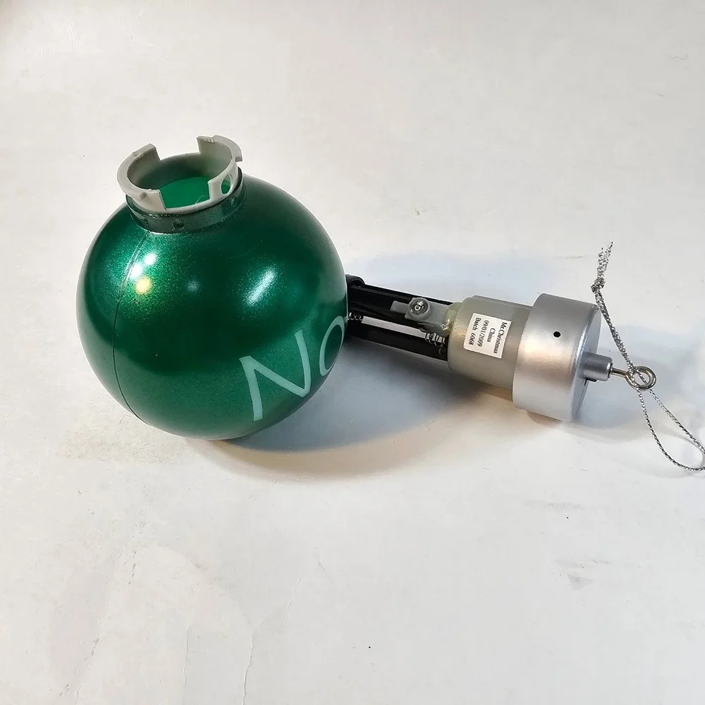 Mr. Christmas Noel‎ Glowing Greeting Ornament Green Sensor Christmas in Box